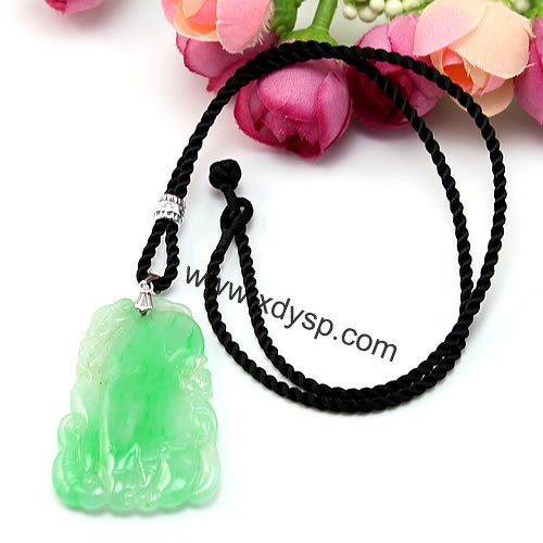 伟德国际翡翠项链价格是多少 现在的价格贵不贵